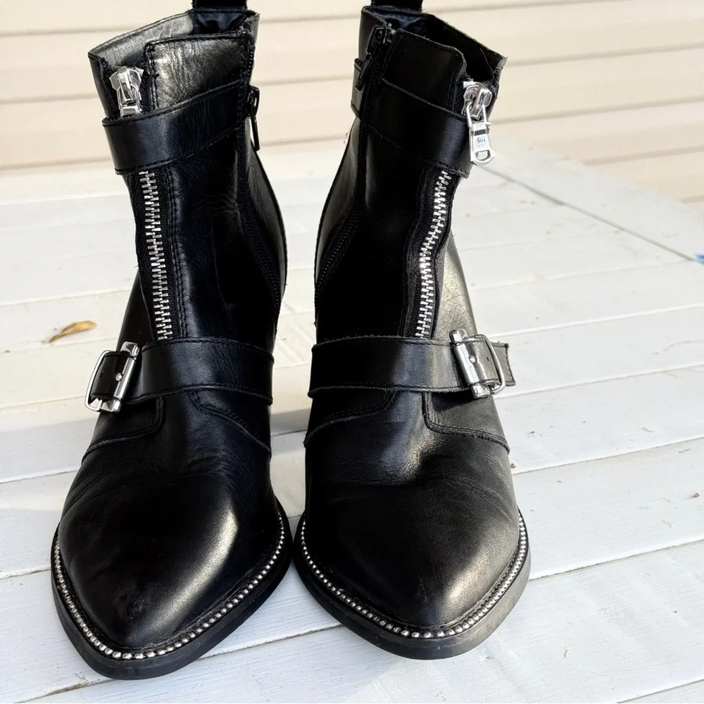 Steve Madden Women's Halle Moto Buckle Leather Booties  Sz‎ 9.5